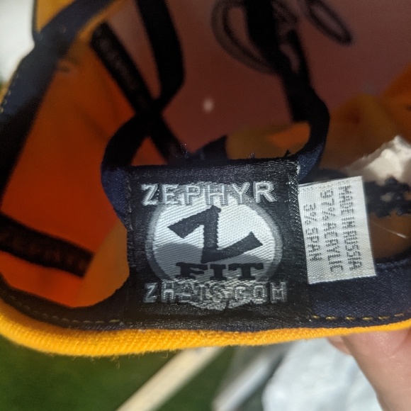 ZHATS California Golden Bears Embroided One Size Fits All Cap - Picture 2 of 9